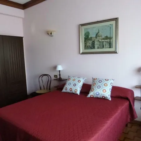 Gianicolo Residenza Carini Рим